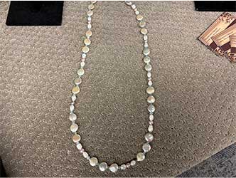 Pearls strung by Sami J. Randle (Thy Woven Peacock) Pearls strung by Sami J. Randle (Thy Woven Peacock)